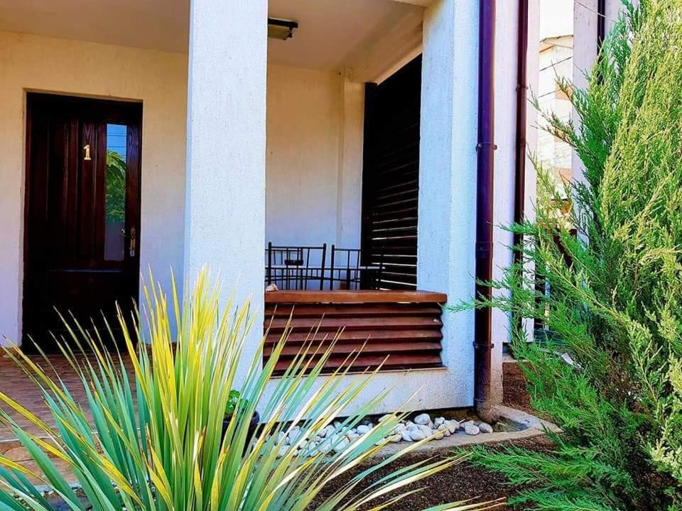 Pensiunea Casa Blanca Суліна Екстер'єр фото